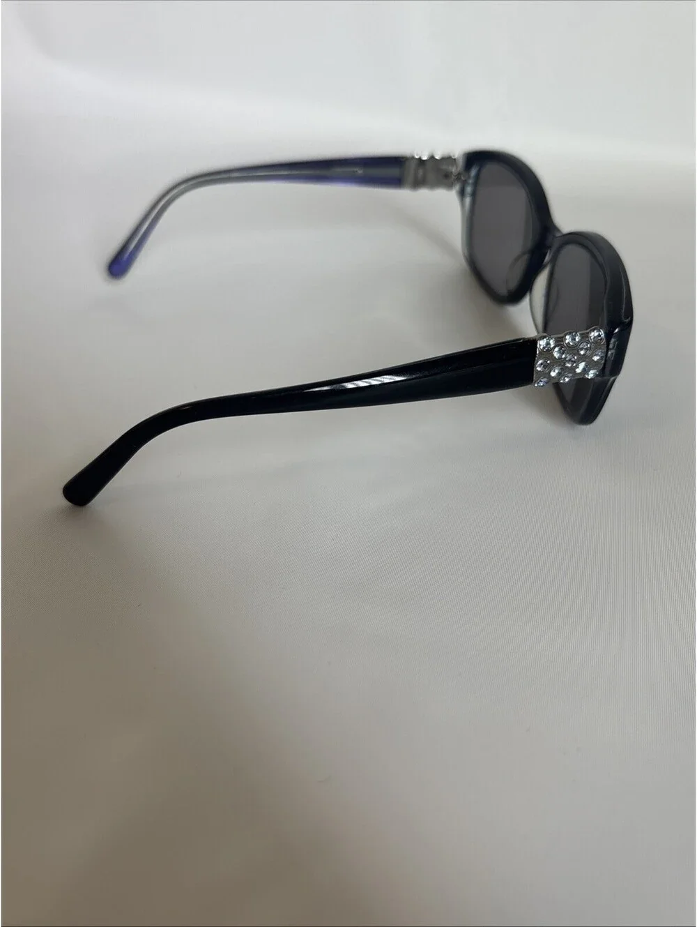 Vera Wang Eyeglasses Frames Evocative Purple Large Studded 52-16-130